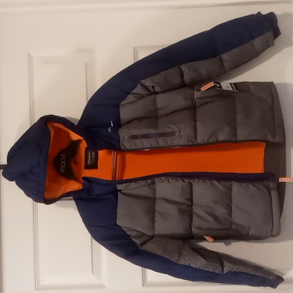 Eddie Bauer Boys' Classic Down Hooded Jacket NWT Sizes Small & Medium - Picture 2 of 5